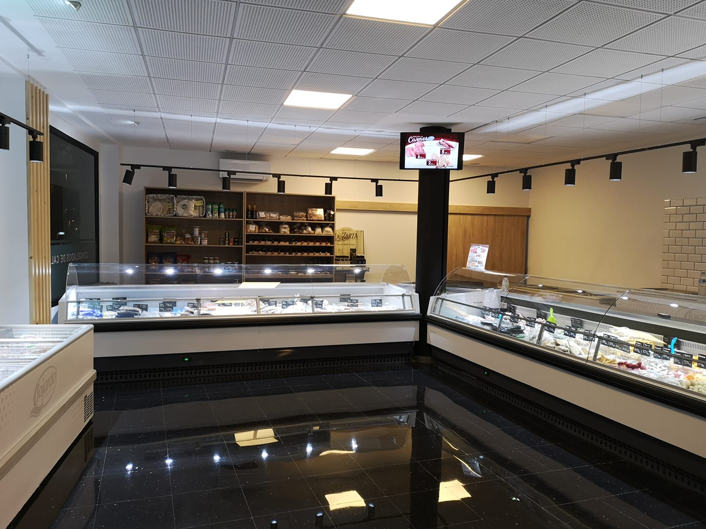 escaparate de la tienda física